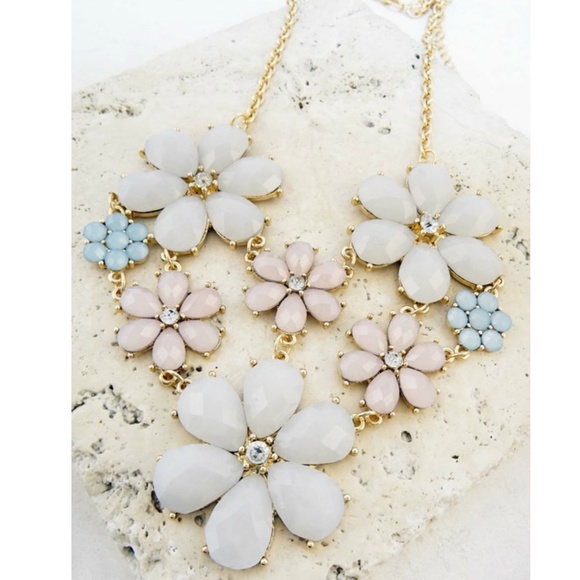 Jewelry - Floral Spring Masterpiece Statement Necklace
